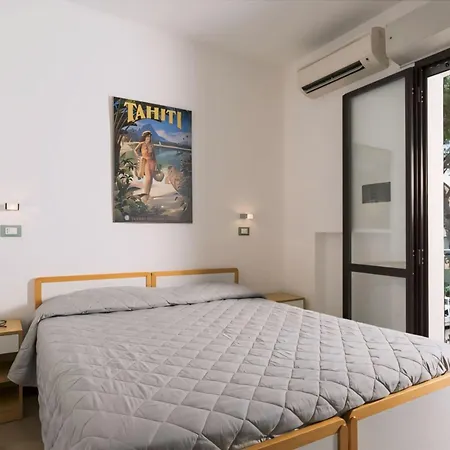 מלון דירות Le Rose & Bici House קאטוליקה