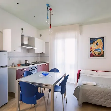 Aparthotel Le Rose & Bici House 3*