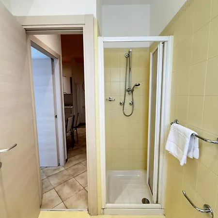 Aparthotel Le Rose & Bici House 3*