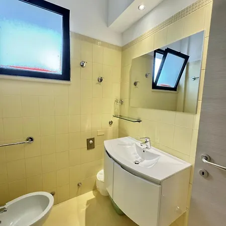 Le Rose & Bici House 4*