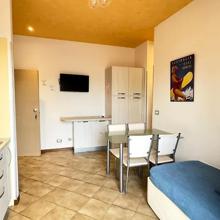 Le Rose & Bici House Aparthotel