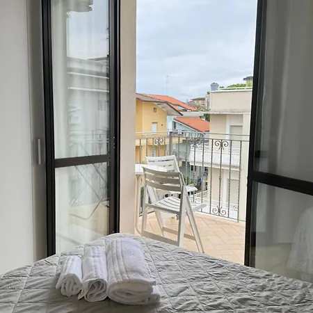Le Rose & Bici House Aparthotel