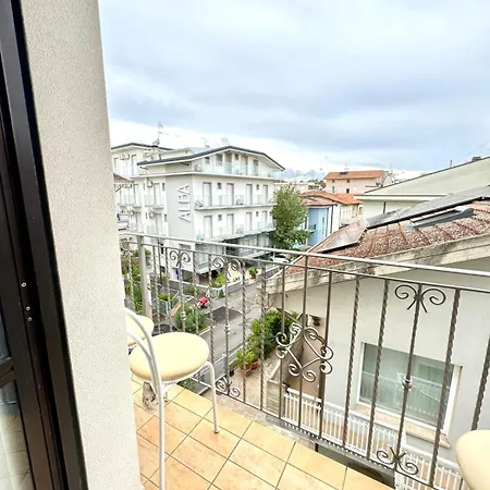 Le Rose & Bici House Hotel apartamentowy