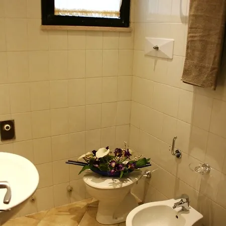 Le Rose & Bici House Aparthotel 4*