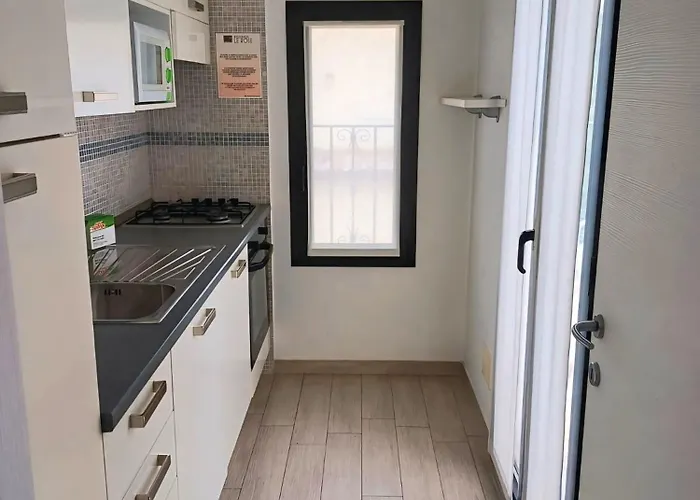 Le Rose & Bici House Aparthotel 3*