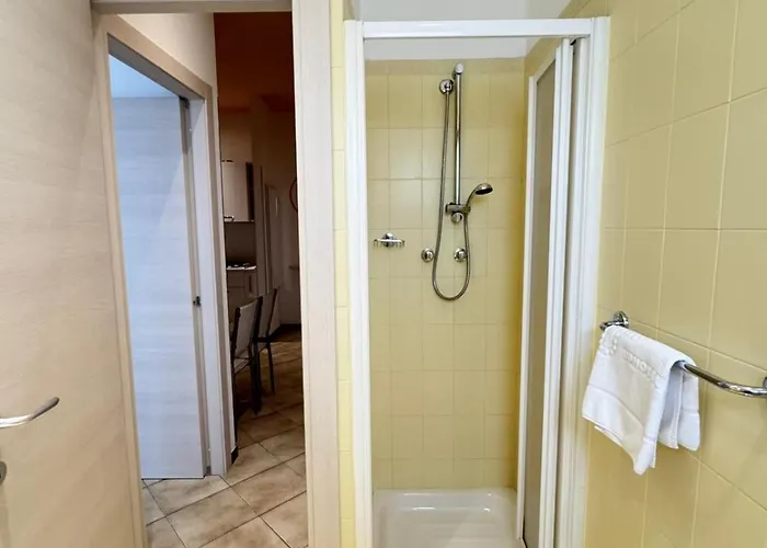 아파트호텔 Le Rose & Bici House 3*