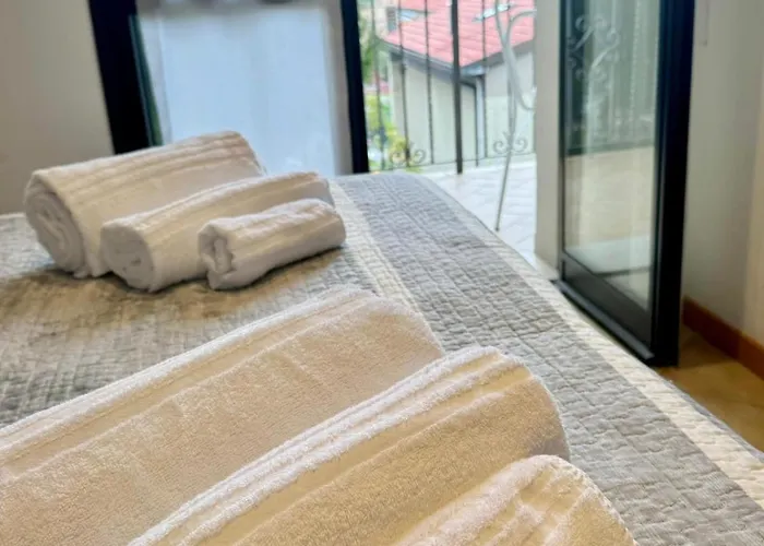 Le Rose & Bici House Aparthotel 3*