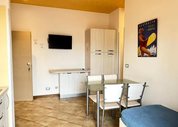 Le Rose & Bici House Aparthotel